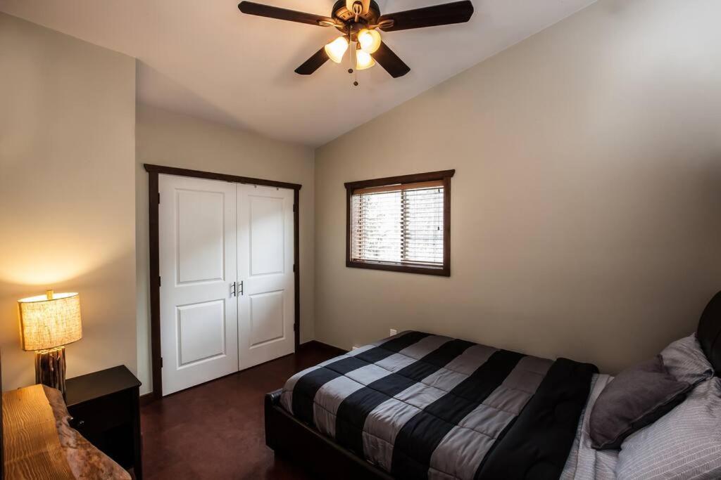 The Best 2 Bedrooms Suite In Revelstoke! מראה חיצוני תמונה