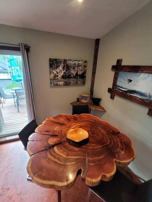 The Best 2 Bedrooms Suite In Revelstoke! מראה חיצוני תמונה